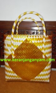 Keranjang Anyaman Dari Plastik Kaca Yang Unik