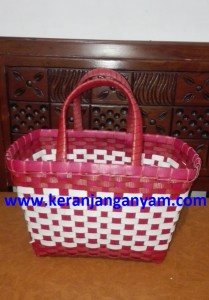 Tas Anyaman Model Kotak Warna Merah Putih