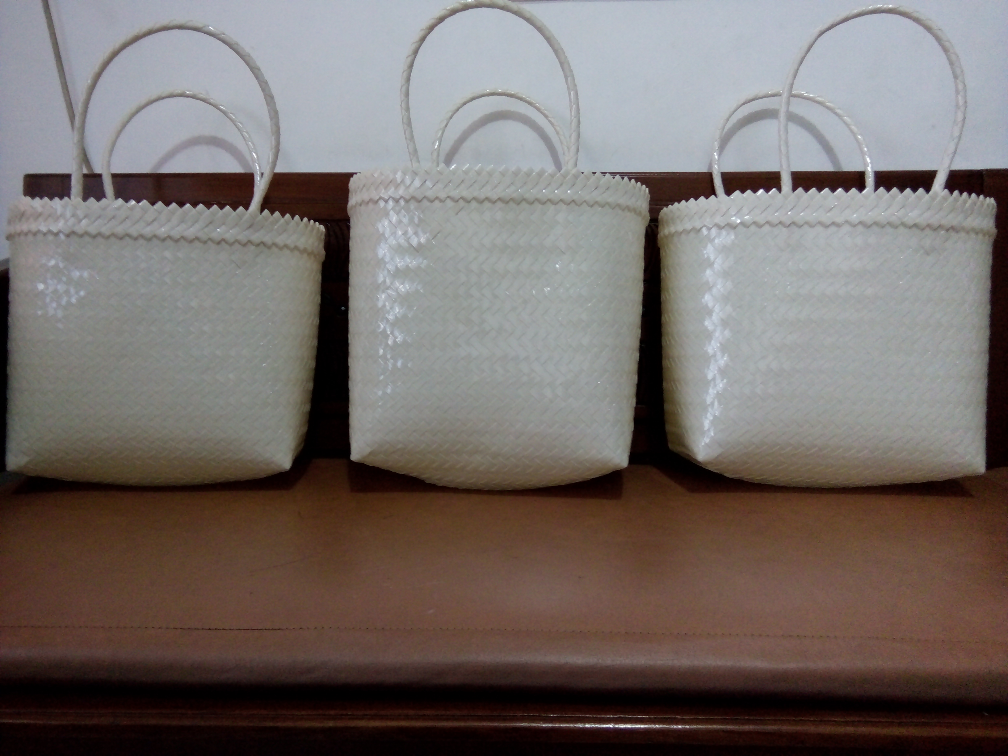 Warna Putih Tas Bening Kaca Polos