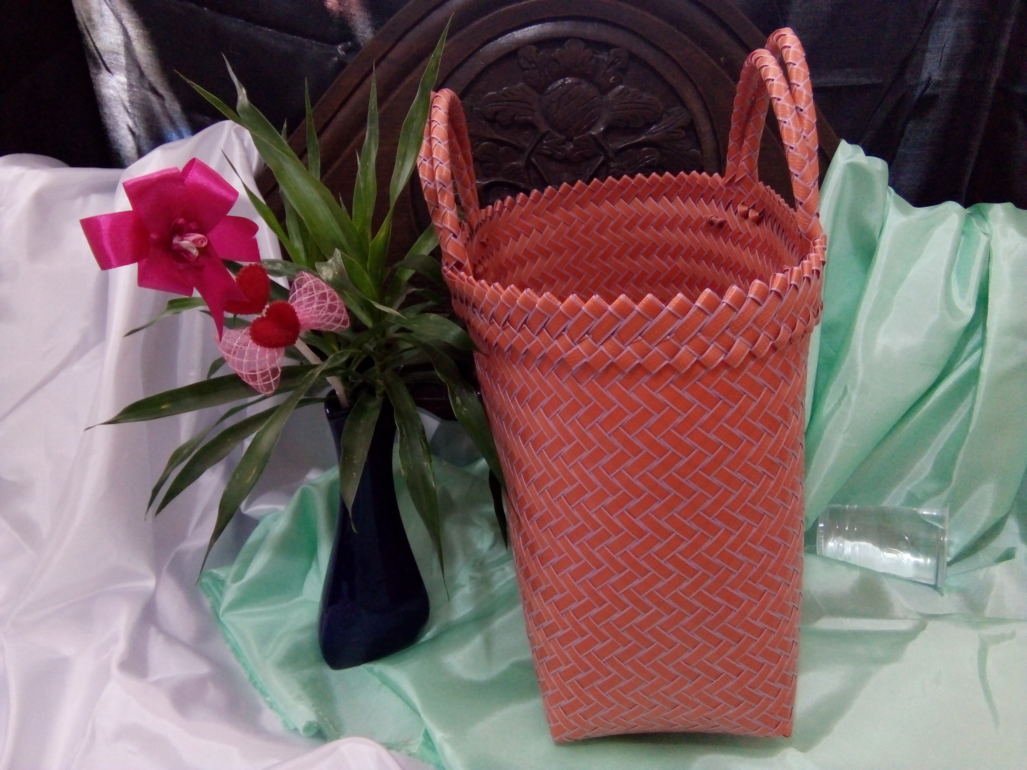 Tas Emak Emak ke Pasar Anyaman Plastik Lurik belanja sayur