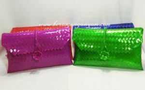 Souvenir Dompet Anyaman Cantik Elegant