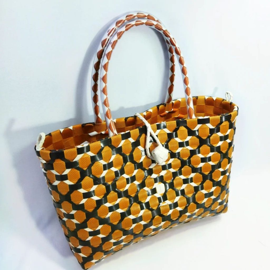 Tas Anyaman Batik